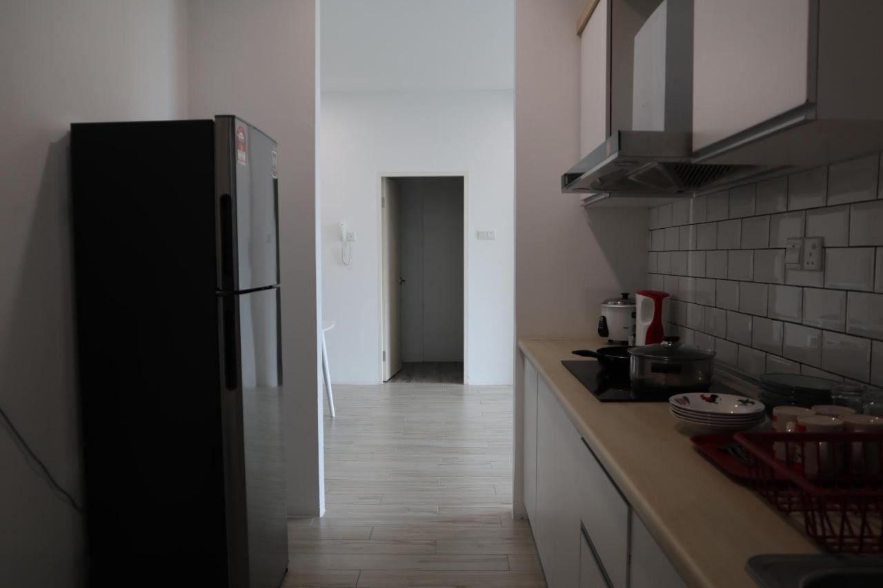 Zen66 @ Roxy Serviced Apartment Кучінг Екстер'єр фото