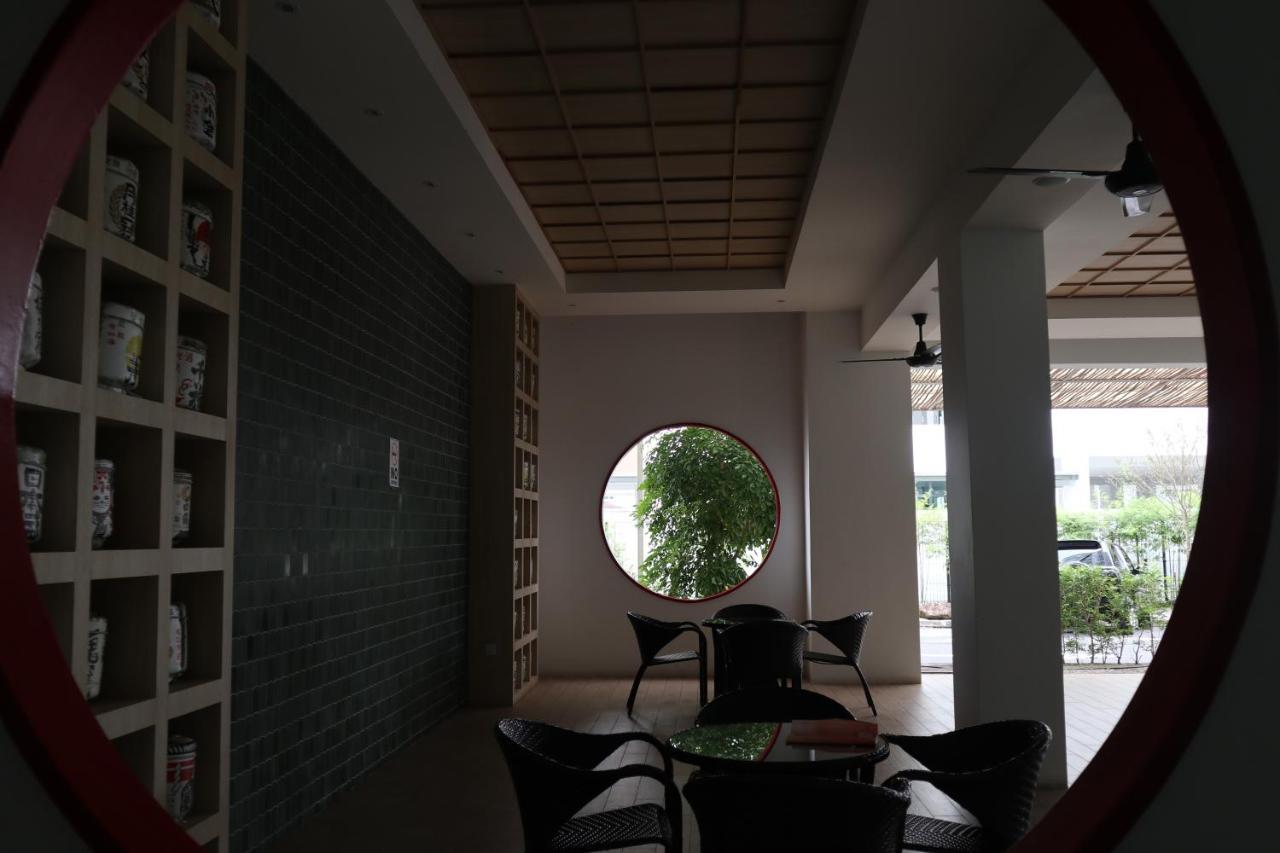 Zen66 @ Roxy Serviced Apartment Кучінг Екстер'єр фото